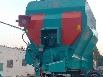 平安焊接畜牧機(jī)械臥式TMR攪拌車(chē)